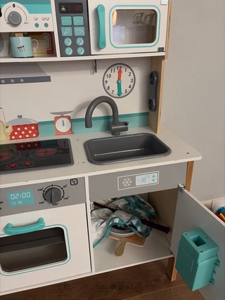 Cocinita infantil de madera con accesorios