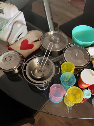 Cocinita infantil de madera con accesorios