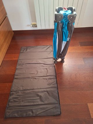 Cuna plegable con colchón