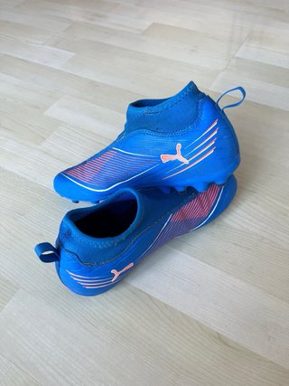 Botas de fútbol PUMA sin cordones