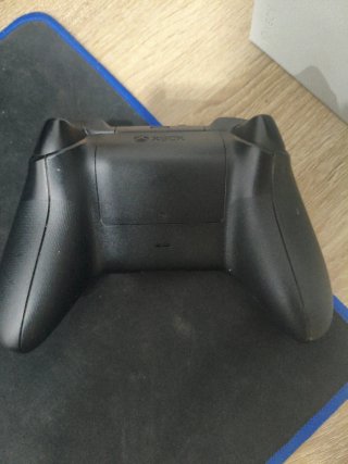 Xbox Series S + Mando Negro