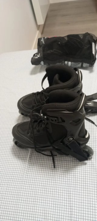 Patines en línea negros talla 42