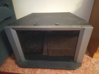 TV Sony Trinitron Gris con su mueble +TV LG