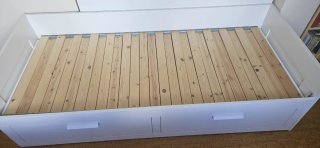 Cama extensible Ikea 80x200 con dos colchones.