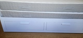 Cama extensible Ikea 80x200 con dos colchones.