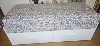 Cama extensible Ikea 80x200 con dos colchones.
