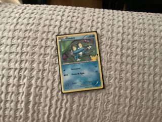 Carta Pokémon Froakie 25 Aniversario