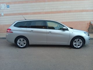 Peugeot 308 2016