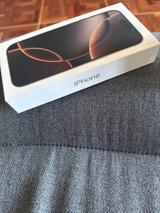 iPhone 16 Pro 128GB Desert Titanium