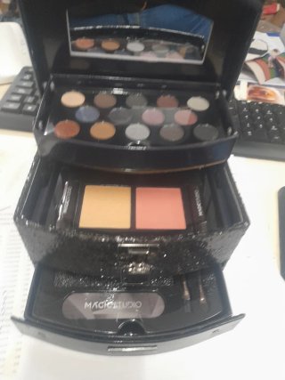 Maletín Infantil Maquillaje Magic Studio Negro