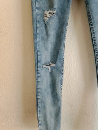 Vaqueros Pull&Bear rotos