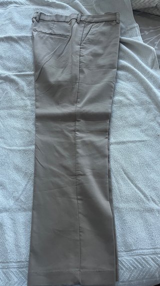 Pantalón beige sin estrenar