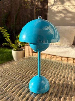 Lámpara de mesa inalámbrica azul NUEVA