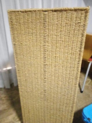 Cómoda de mimbre con 5 cajones