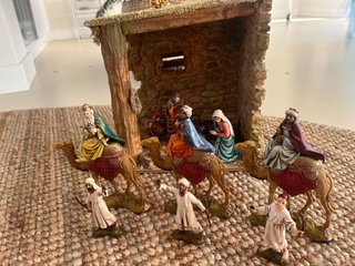 Nacimiento artesanal belén figuras camello