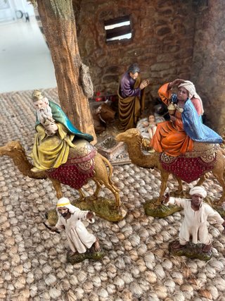 Nacimiento artesanal belén figuras camello