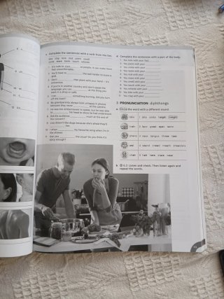 English File 5th Edition B1. Student's Book and...