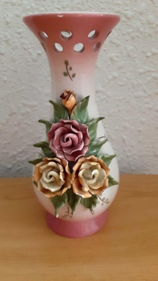 Jarrón porcelana decorado flores rosas