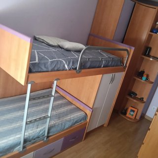 Dormitorio juvenil completo madera y morado