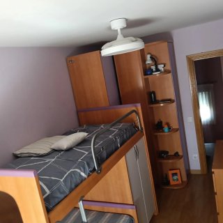Dormitorio juvenil completo madera y morado