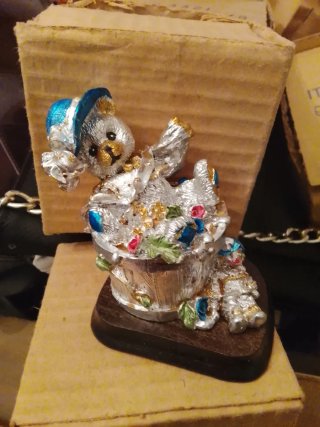 Statuina Orso Argentato con Cappello Blu
