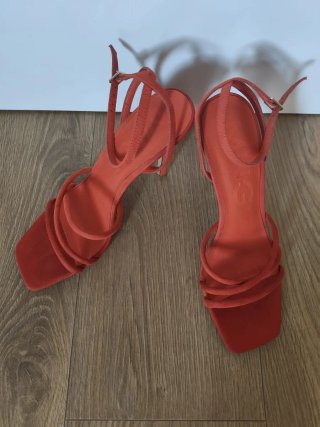 Sandalias de tacón aguja naranja
