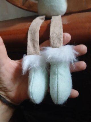 Pupazzo renna peluche con cappello e sciarpa