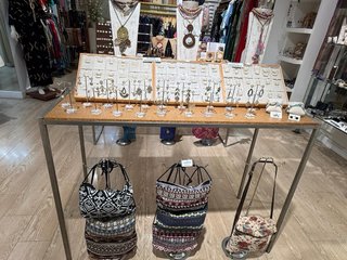 Mobiliario Tienda Ropa y Accesorios