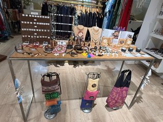 Mobiliario Tienda Ropa y Accesorios