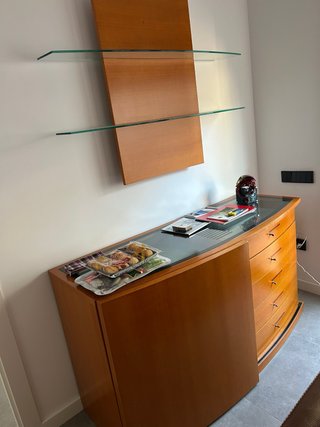 Aparador vintage madera y cristal
