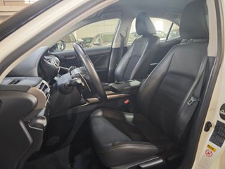 Lexus IS 300h Hybrid Drive Tecno