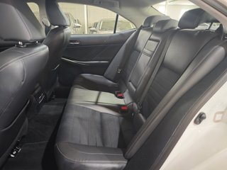 Lexus IS 300h Hybrid Drive Tecno