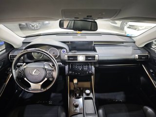 Lexus IS 300h Hybrid Drive Tecno