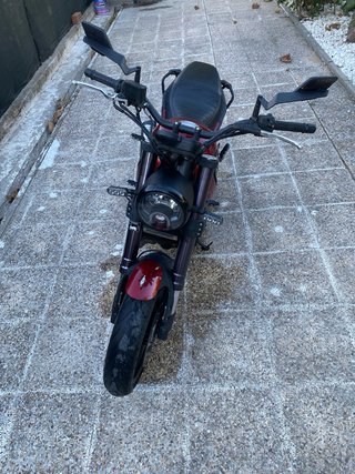 Benelli Leoncino 500 Naked Roja