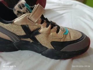 Zapatillas Munich Mujer Negro y Dorado