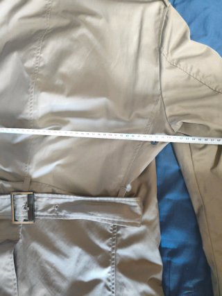 Chaqueta gabardina entretiempo beige