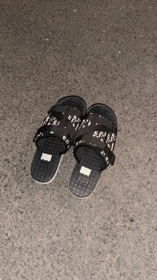 Chanclas Dior Negras y Blancas
