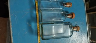 Botellas de cristal cuadradas con corcho