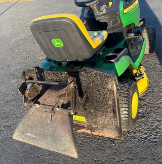 Tractor cortacésped John Deere X146R