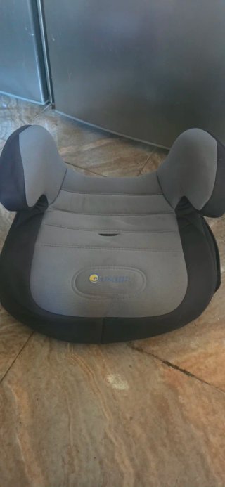 Silla de coche Cosann gris y negro de 15 a 36kilos