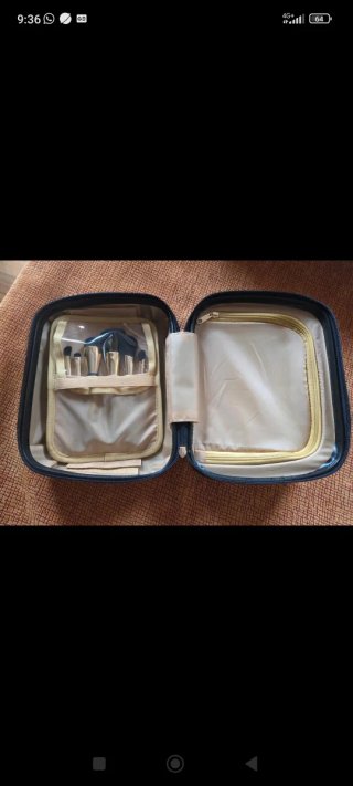 Maletín maquillaje alas doradas