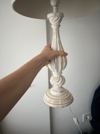 Lámpara de mesa beige y blanca zara home