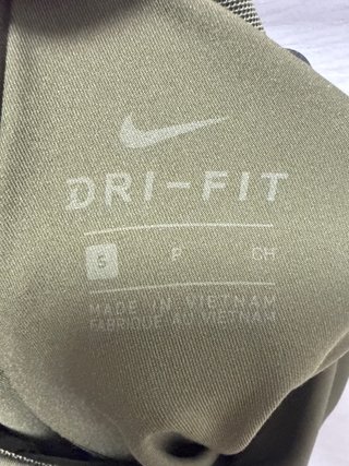 Mallas deportivas Nike verdes con topos