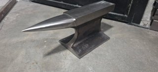 Yunque de metal para forja