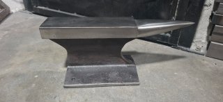 Yunque de metal para forja