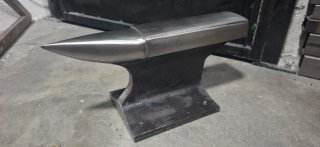Yunque de metal para forja