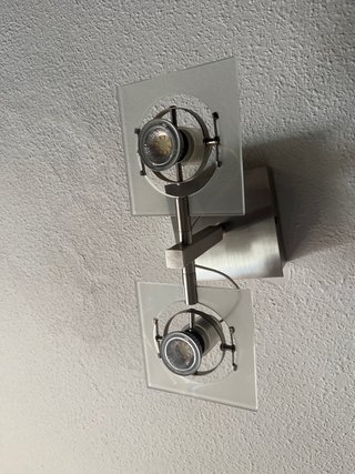 Lámpara de techo focos plata y blanco