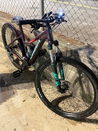 Bici MTB Orbea morada talla S