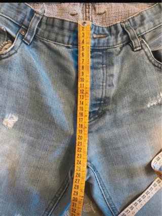 Jeans uomo strappati