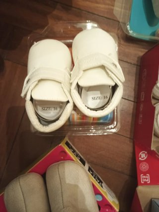 Zapatos de bebé (varios pares)